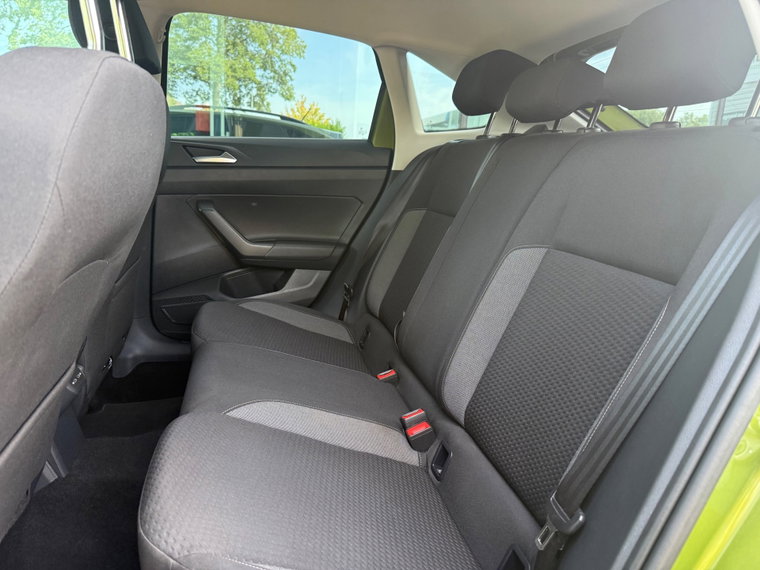 Vehicle Image 22
