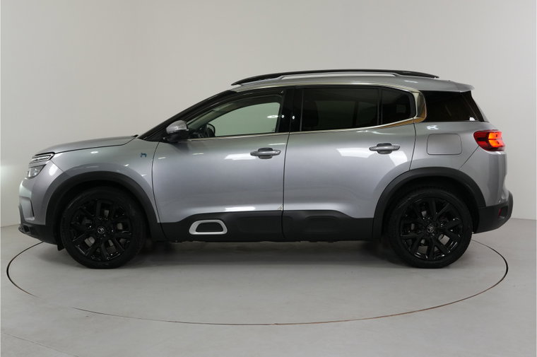 Vehicle Image 10