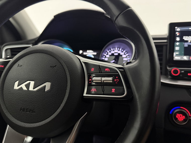 Vehicle Image 24