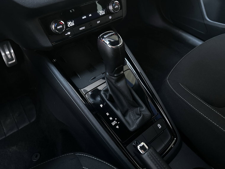 Vehicle Image 20