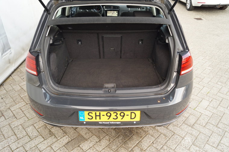 Vehicle Image 24