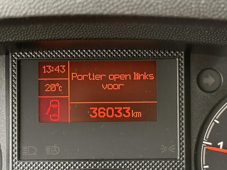 Vehicle Image 24