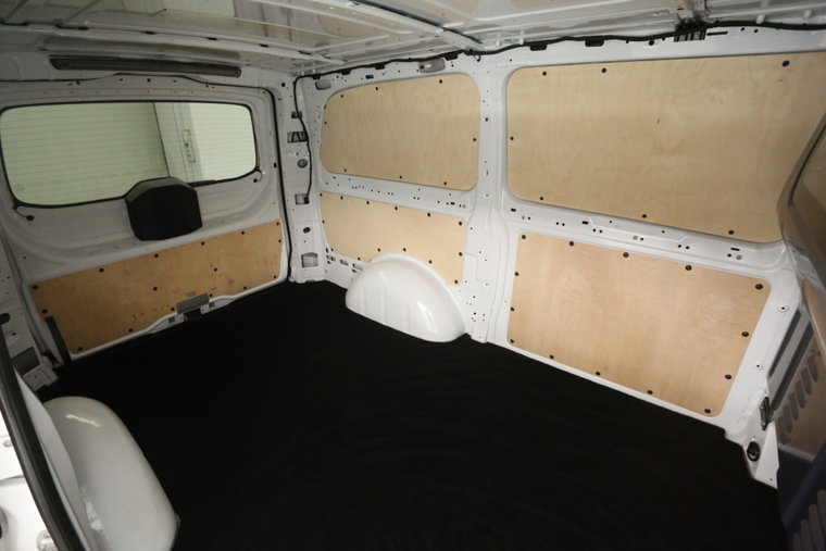 Vehicle Image 25