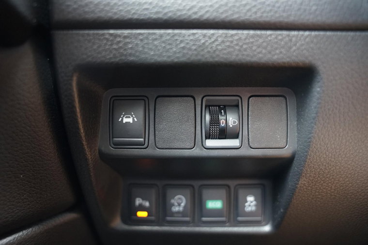 Vehicle Image 35