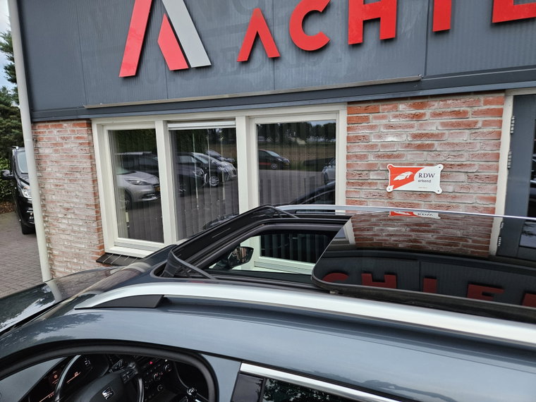 Vehicle Image 32