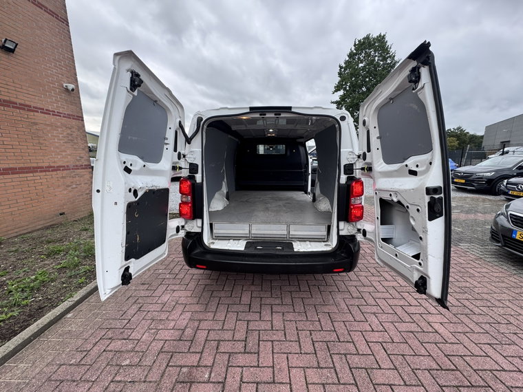 Vehicle Image 24