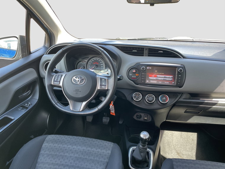 Vehicle Image 12