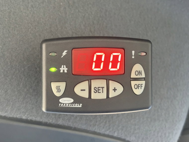 Vehicle Image 25