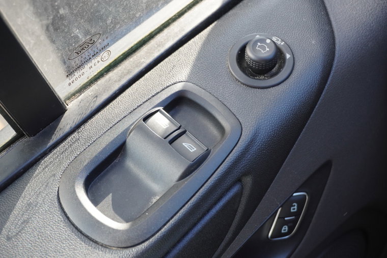 Vehicle Image 17