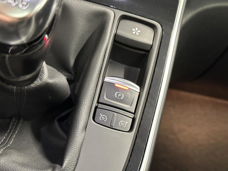 Vehicle Image 42