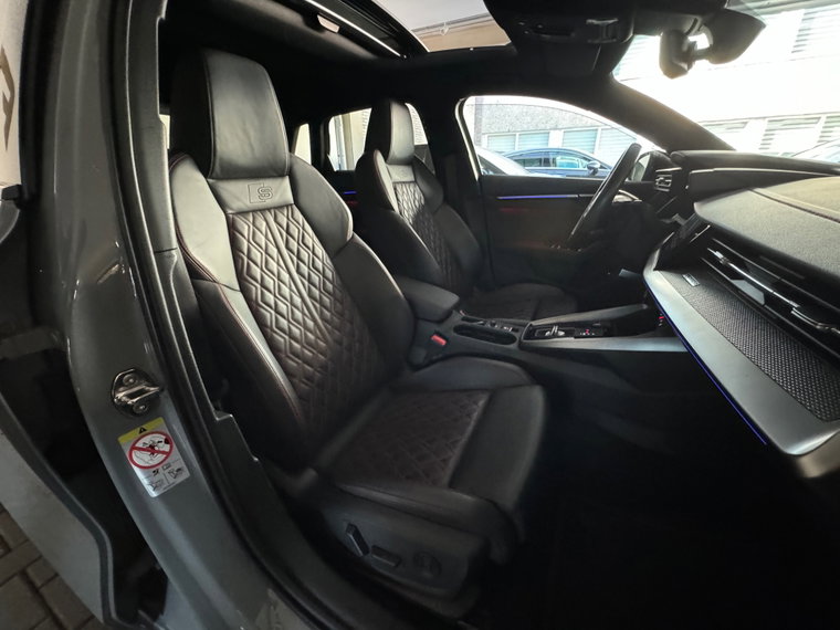 Vehicle Image 31