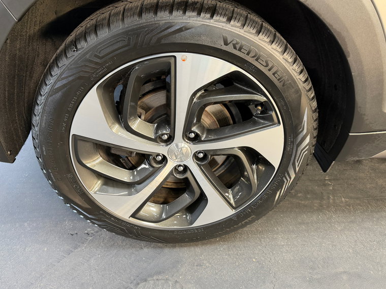 Vehicle Image 37