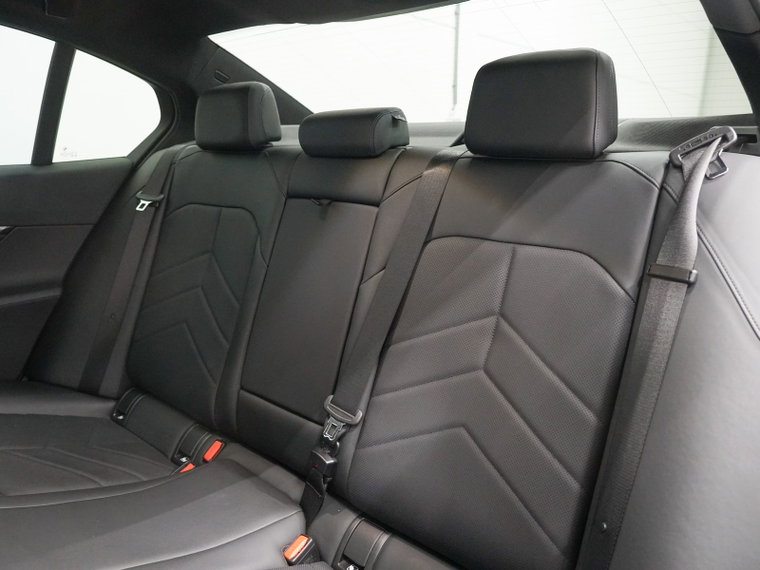 Vehicle Image 40