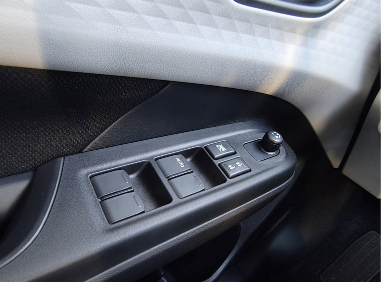 Vehicle Image 23