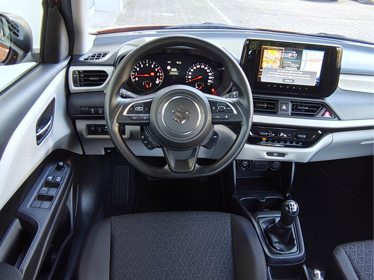 Vehicle Image 10