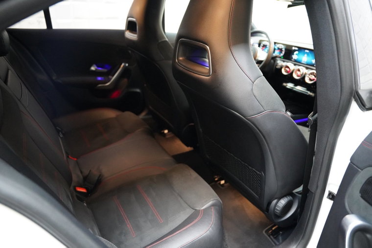 Vehicle Image 35