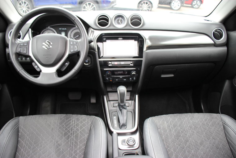Vehicle Image 7