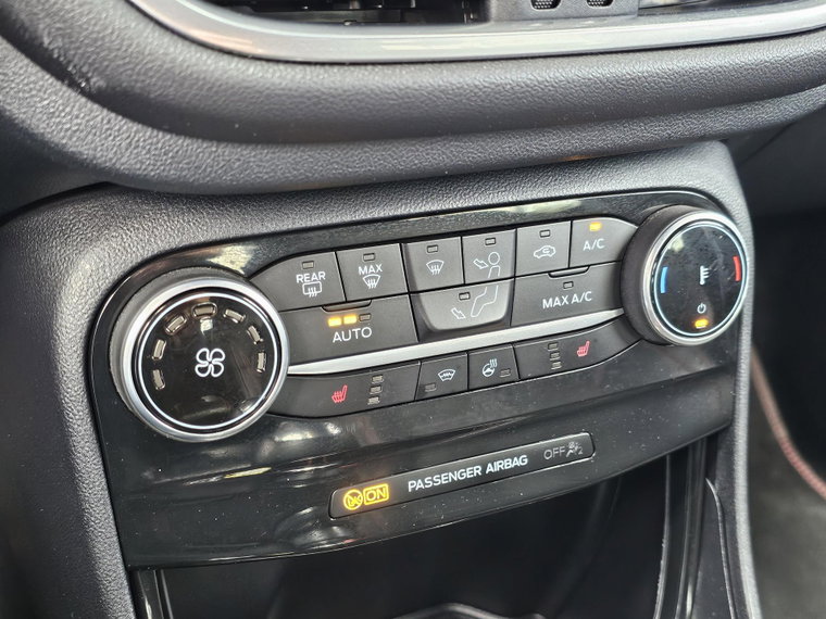 Vehicle Image 26