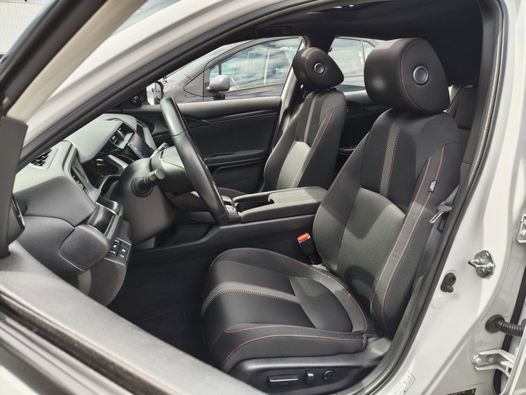 Vehicle Image 31