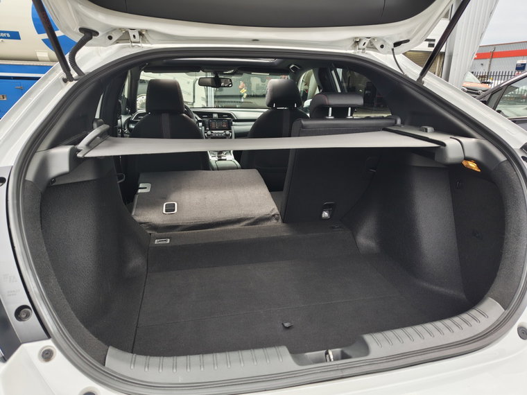 Vehicle Image 37