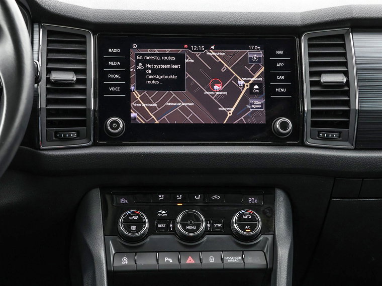 Vehicle Image 17