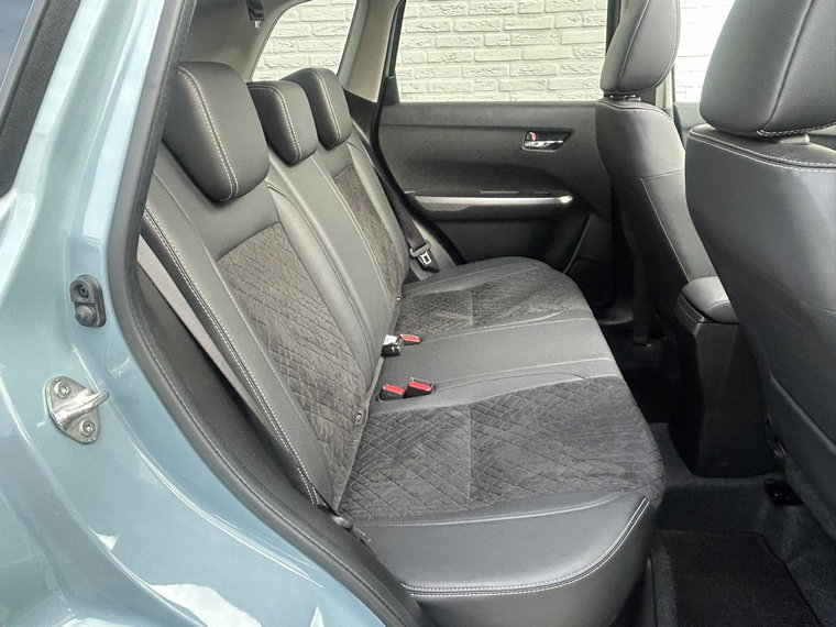 Vehicle Image 21