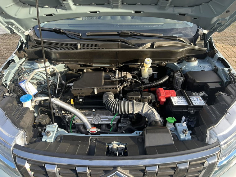 Vehicle Image 35