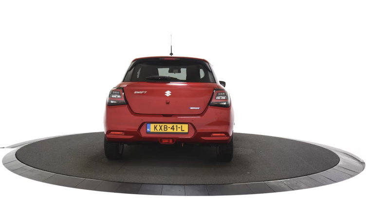 Vehicle Image 4