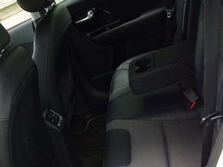 Vehicle Image 33