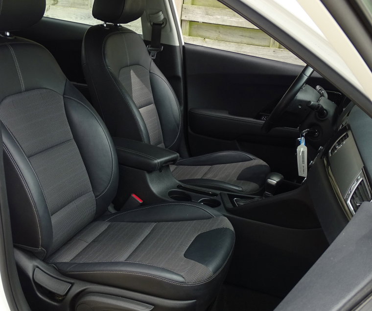 Vehicle Image 35