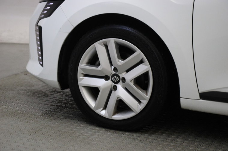 Vehicle Image 30