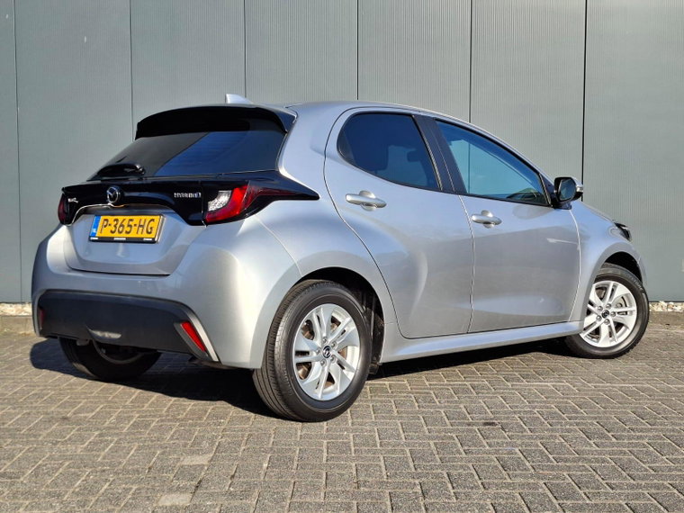 Vehicle Image 4