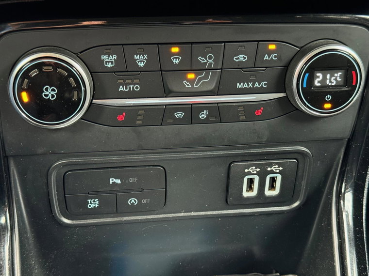 Vehicle Image 24