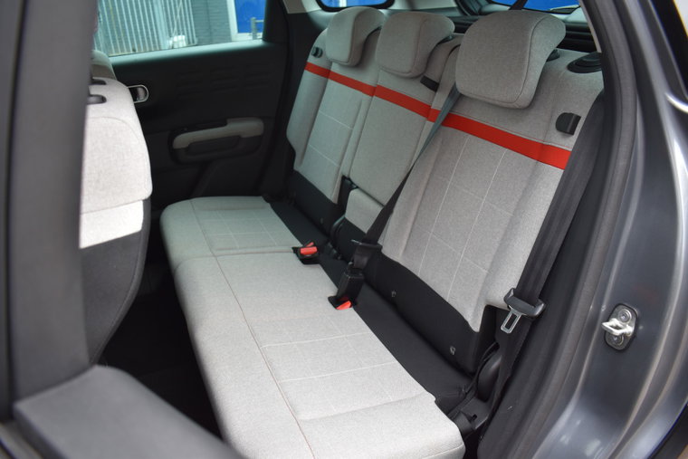 Vehicle Image 21