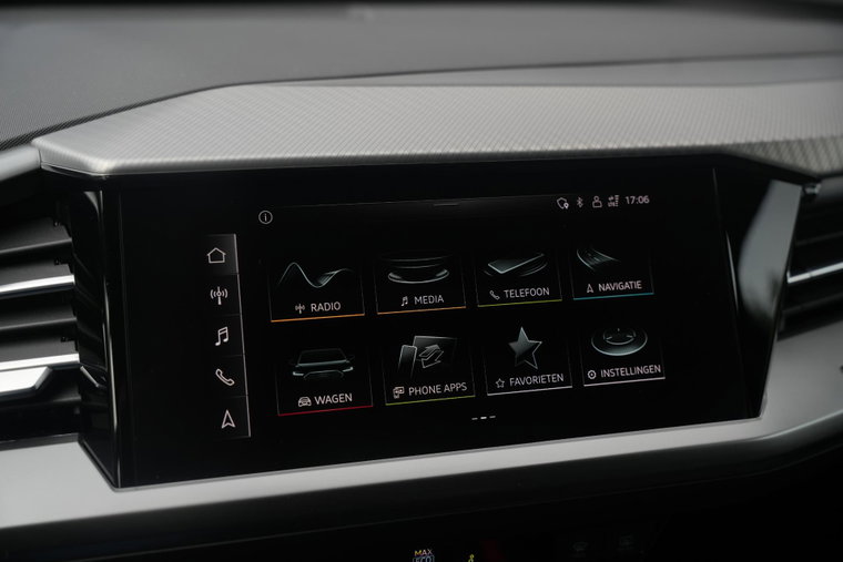 Vehicle Image 28