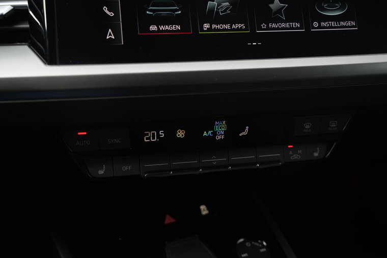 Vehicle Image 29