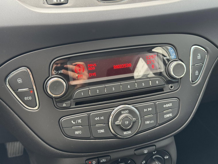 Vehicle Image 26