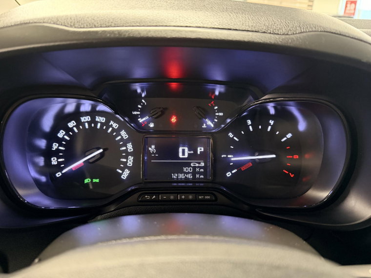 Vehicle Image 23