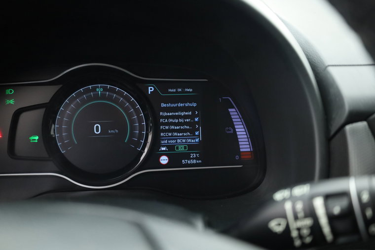 Vehicle Image 38