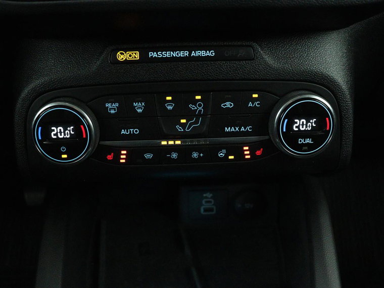 Vehicle Image 26