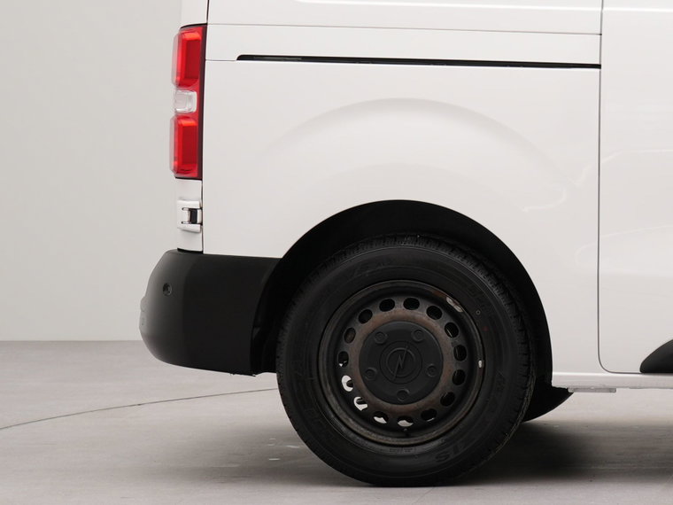 Vehicle Image 38