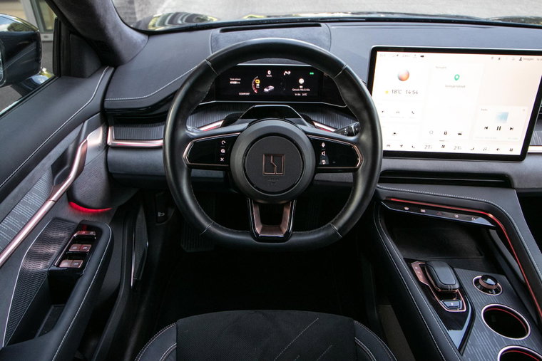 Vehicle Image 17