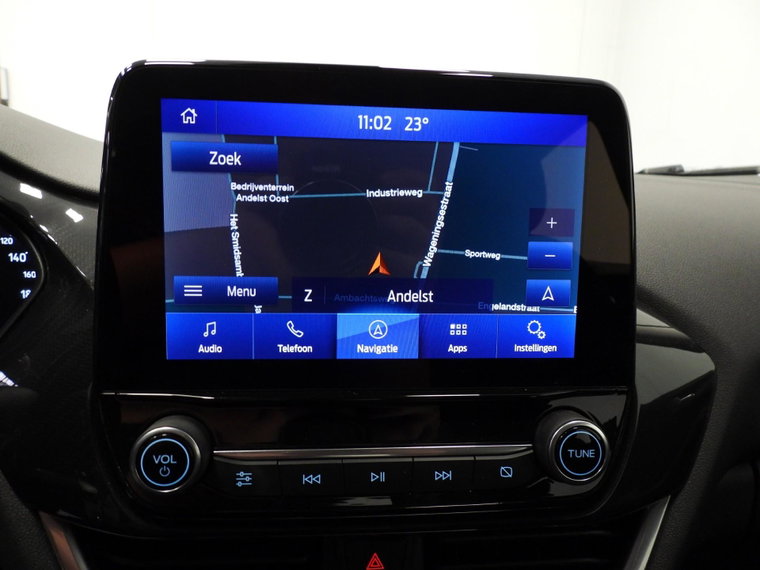 Vehicle Image 8