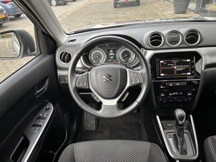 Vehicle Image 17