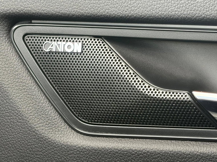 Vehicle Image 26
