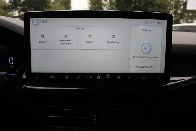 Vehicle Image 32