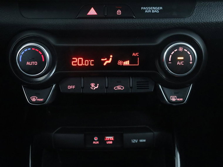 Vehicle Image 29