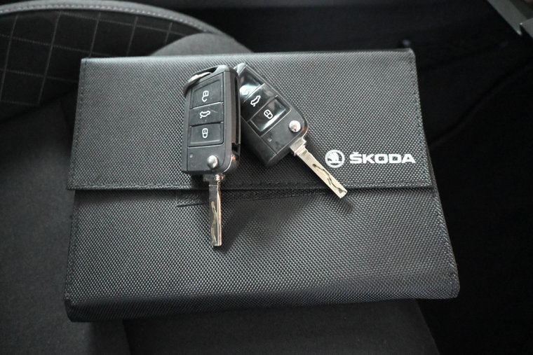 Vehicle Image 24