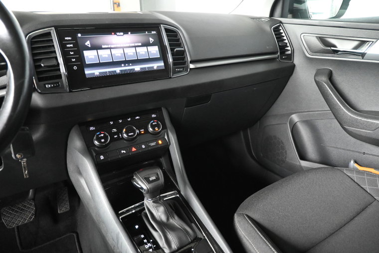 Vehicle Image 9