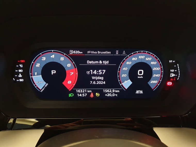 Vehicle Image 14